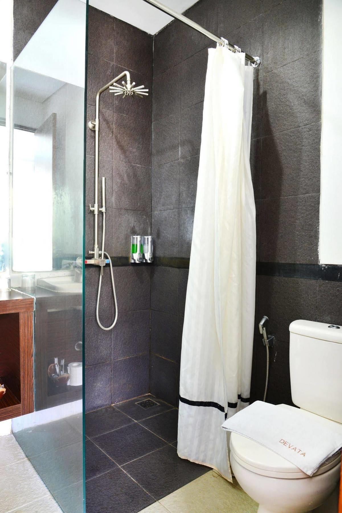 เดวาตาสวีทแอนด์เรสซิเดนซ์ Hotel เลอกีอัน ภายนอก รูปภาพ